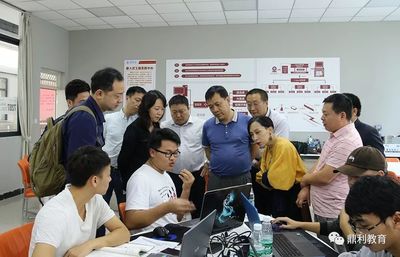 陕西职业技术学院领导莅临鼎利学院参观交流